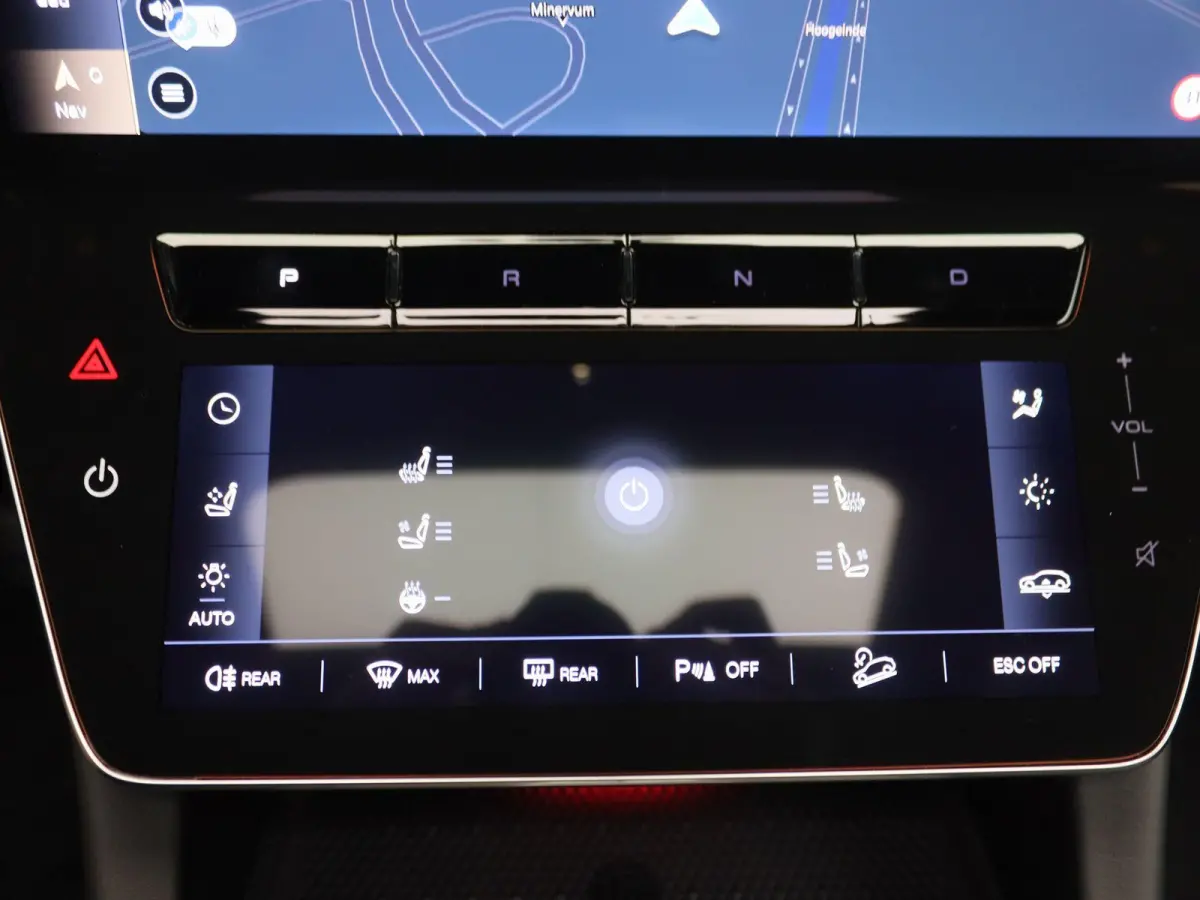 AWD Folgore 105kWh | Sonus faber audio | 3D Carbon Trim | Panorama dak | Voorraad model |