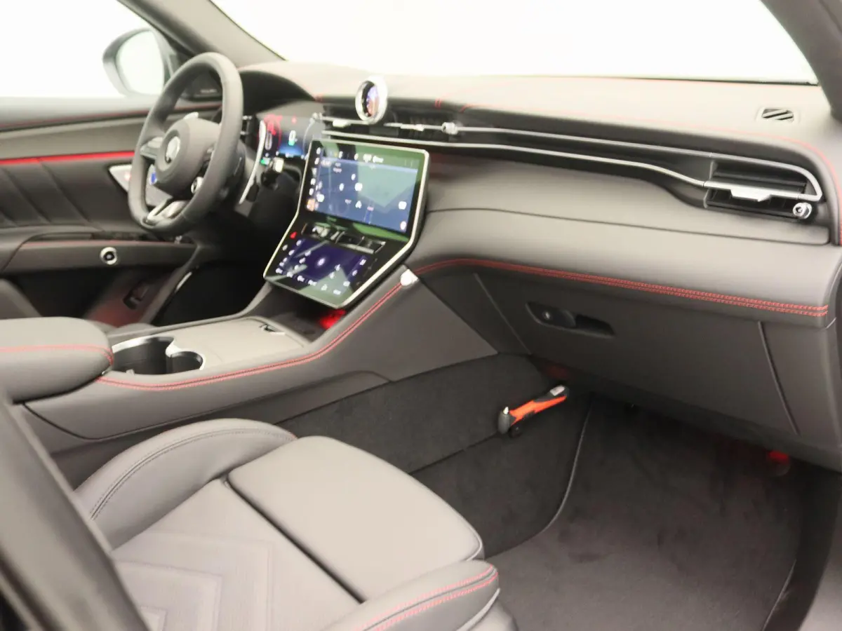 AWD Folgore 105kWh | Sonus faber audio | 3D Carbon Trim | Panorama dak | Voorraad model |