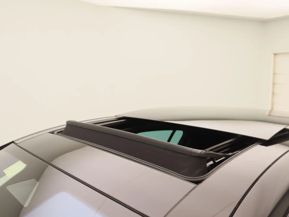 AWD Folgore 105kWh | Sonus faber audio | 3D Carbon Trim | Panorama dak | Voorraad model |