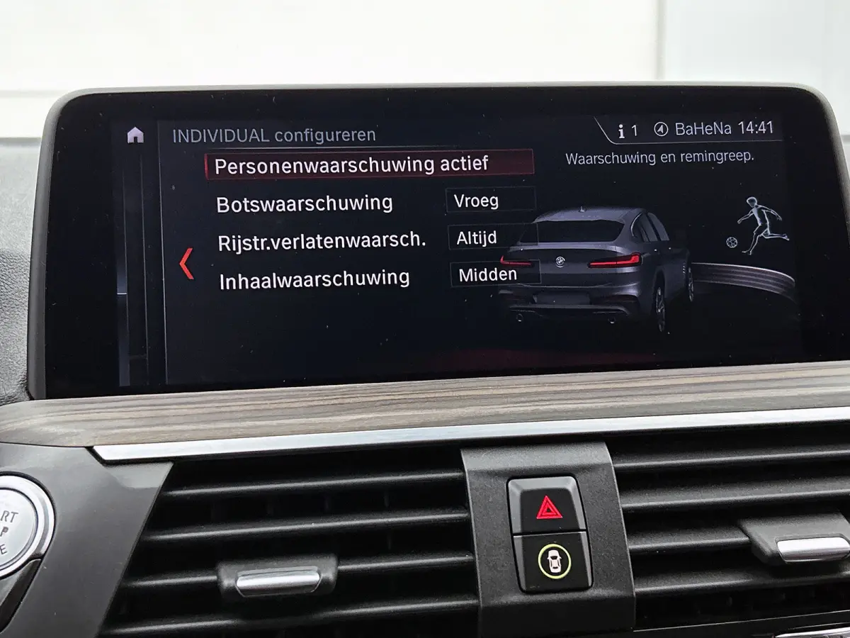 XDrive20i High Executive (Dealer Onderh, Navi, Head-up, Parkeersensoren V+A,, StoelV, Climate Control, Cruise Control, Etc)