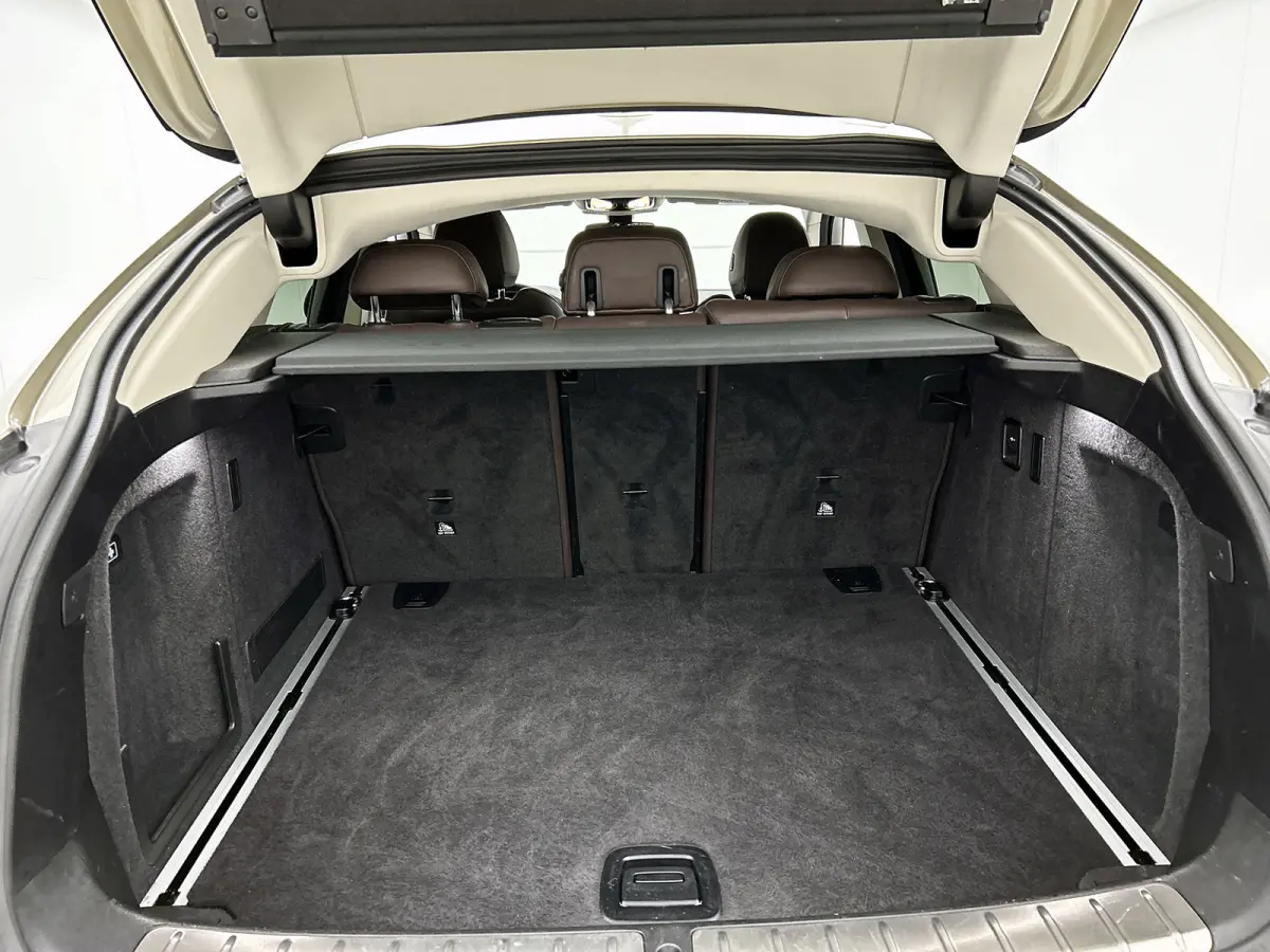 XDrive20i High Executive (Dealer Onderh, Navi, Head-up, Parkeersensoren V+A,, StoelV, Climate Control, Cruise Control, Etc)