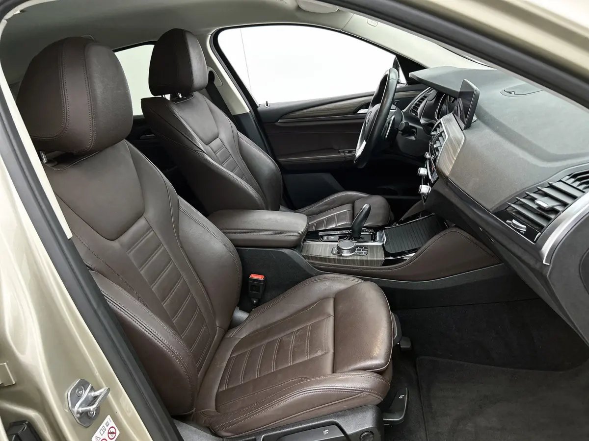 XDrive20i High Executive (Dealer Onderh, Navi, Head-up, Parkeersensoren V+A,, StoelV, Climate Control, Cruise Control, Etc)