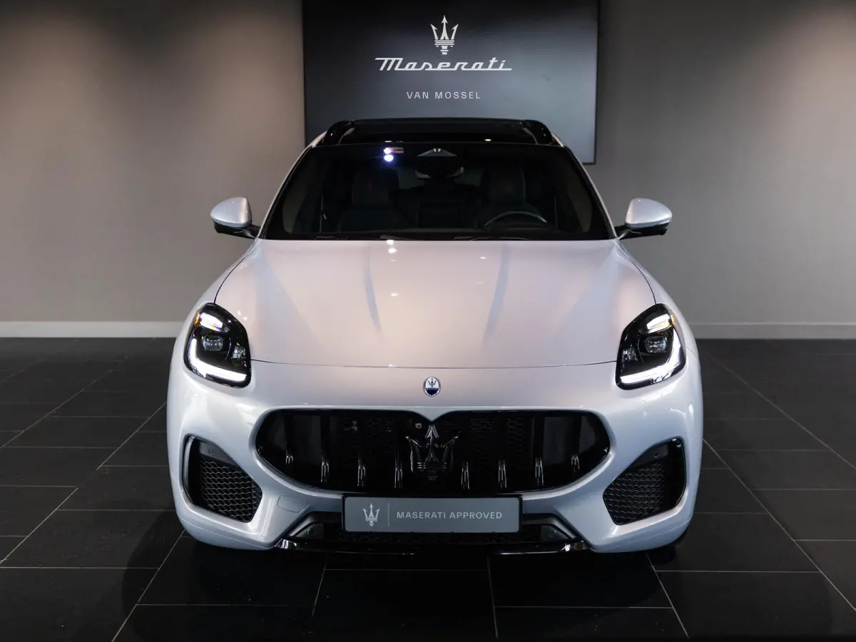 2.0 MHEV Modena 330pk | 2 jaar garantie | Climate Pack | Tech Pack | Dubbel glas | Luchtvering | Matrix LED | 21"