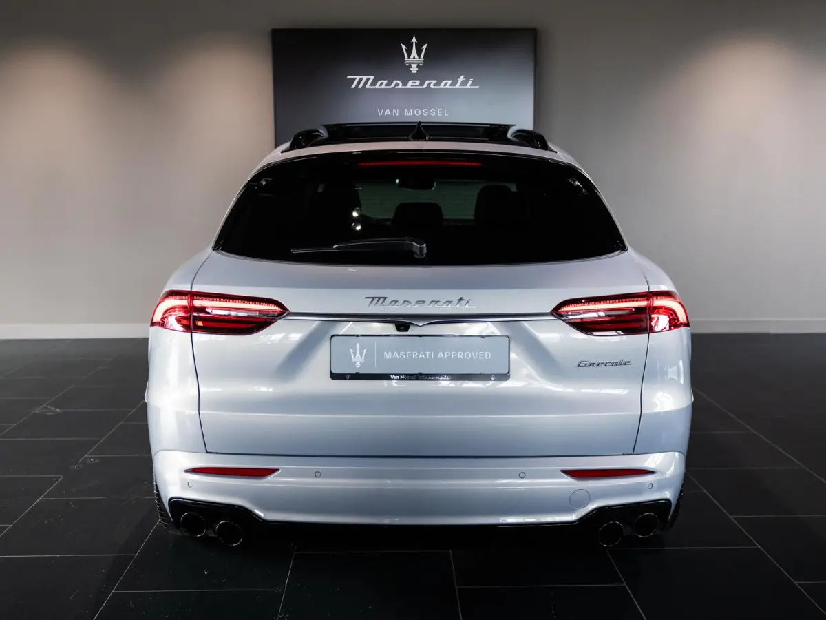 2.0 MHEV Modena 330pk | 2 jaar garantie | Climate Pack | Tech Pack | Dubbel glas | Luchtvering | Matrix LED | 21"