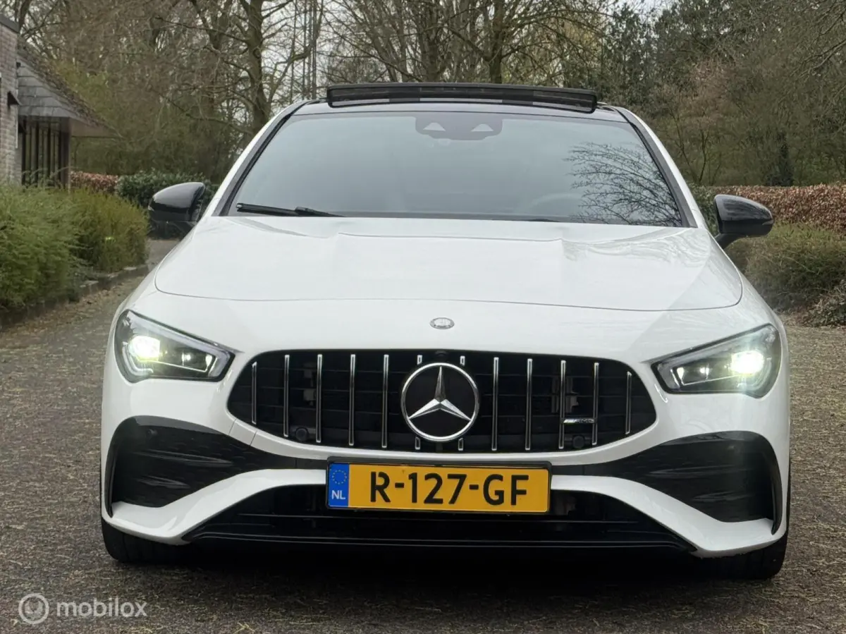 AMG 35 4MATIC Premium Plus