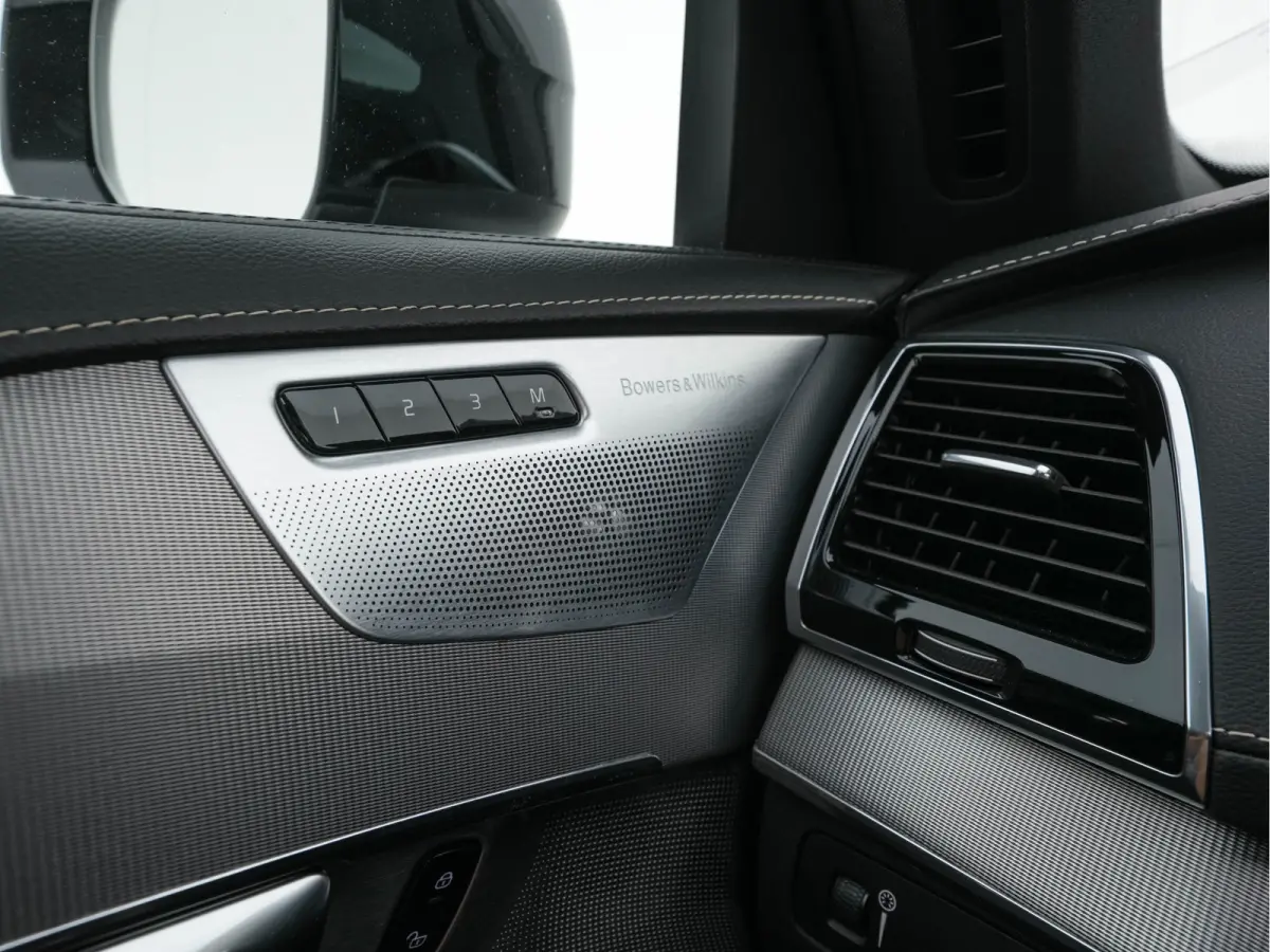 2.0 B5 AWD Inscription R-Design Intro Edition [7-Pers.] Aut. *PANO | LEATHER-ALCANTARA | FULL-LED | MEMORY-PACK | BOWERS&WILKINS | BLINDSPOT | KEYLESS | DIGI-COCKPIT | NAVI-FULLMAP | PRIVACY