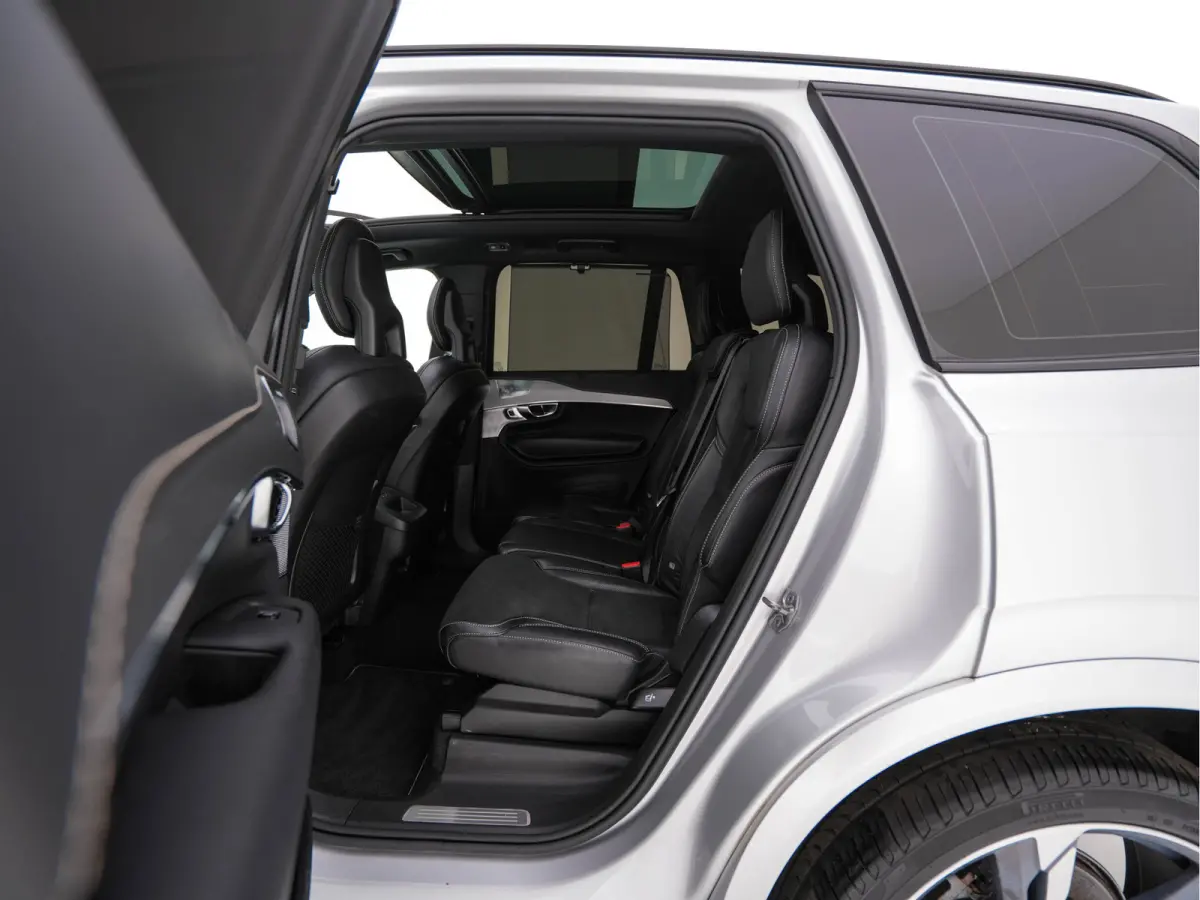 2.0 B5 AWD Inscription R-Design Intro Edition [7-Pers.] Aut. *PANO | LEATHER-ALCANTARA | FULL-LED | MEMORY-PACK | BOWERS&WILKINS | BLINDSPOT | KEYLESS | DIGI-COCKPIT | NAVI-FULLMAP | PRIVACY