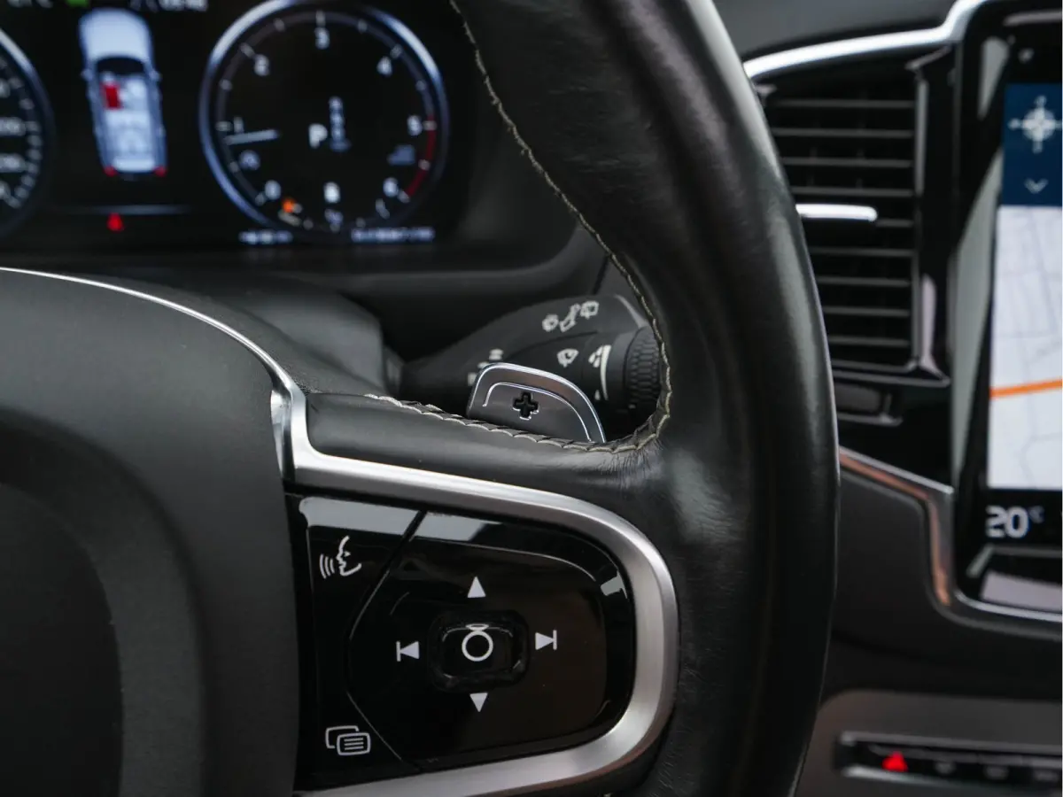 2.0 B5 AWD Inscription R-Design Intro Edition [7-Pers.] Aut. *PANO | LEATHER-ALCANTARA | FULL-LED | MEMORY-PACK | BOWERS&WILKINS | BLINDSPOT | KEYLESS | DIGI-COCKPIT | NAVI-FULLMAP | PRIVACY