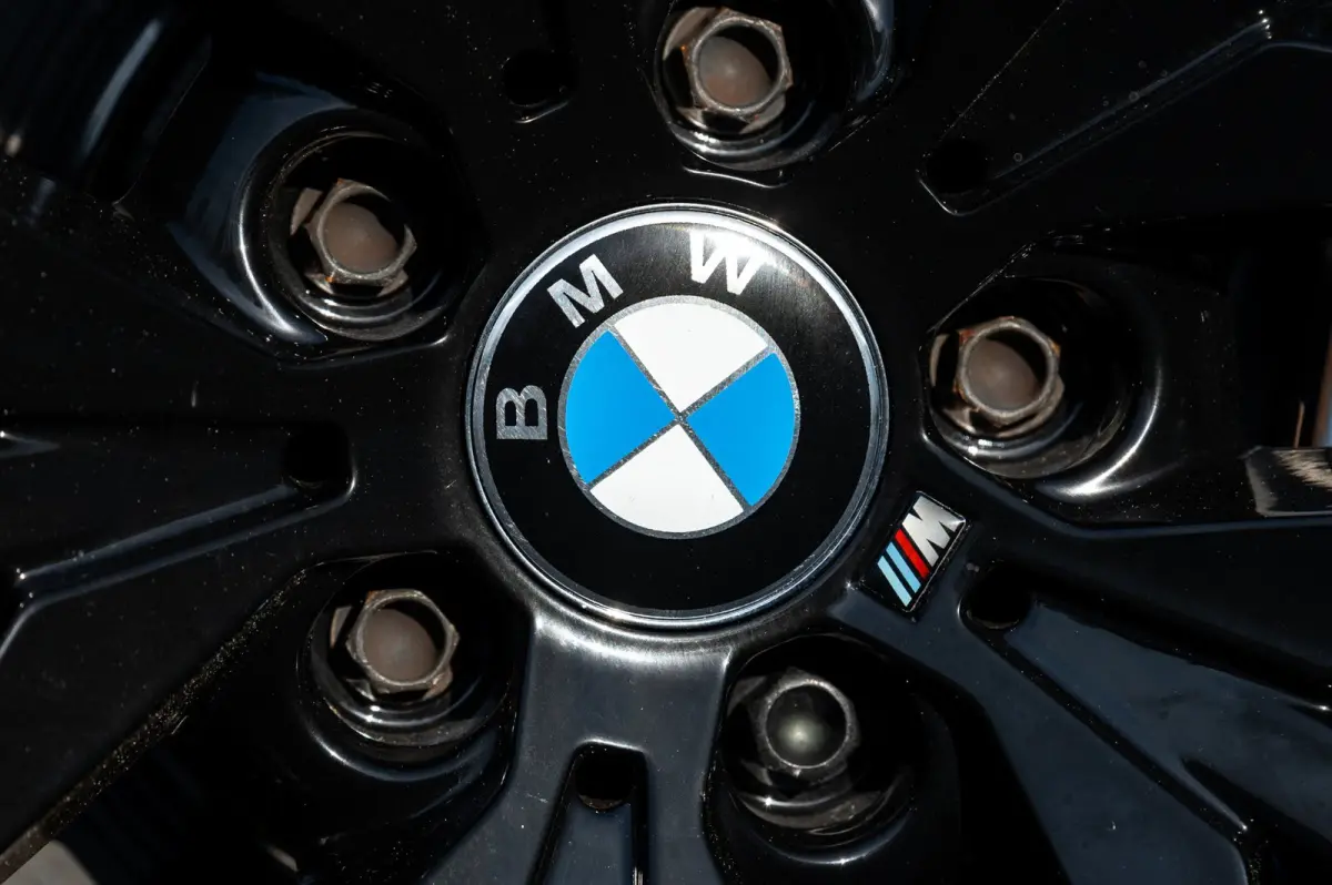 540i xDrive M-Sport I Bowers & Wilkins I Panoramadak I Stoelkoeling & verwarming I 20" Breedset nieuw