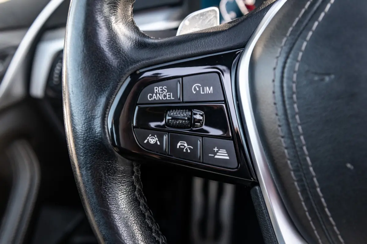 540i xDrive M-Sport I Bowers & Wilkins I Panoramadak I Stoelkoeling & verwarming I 20" Breedset nieuw