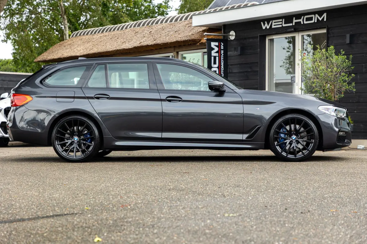 540i xDrive M-Sport I Bowers & Wilkins I Panoramadak I Stoelkoeling & verwarming I 20" Breedset nieuw
