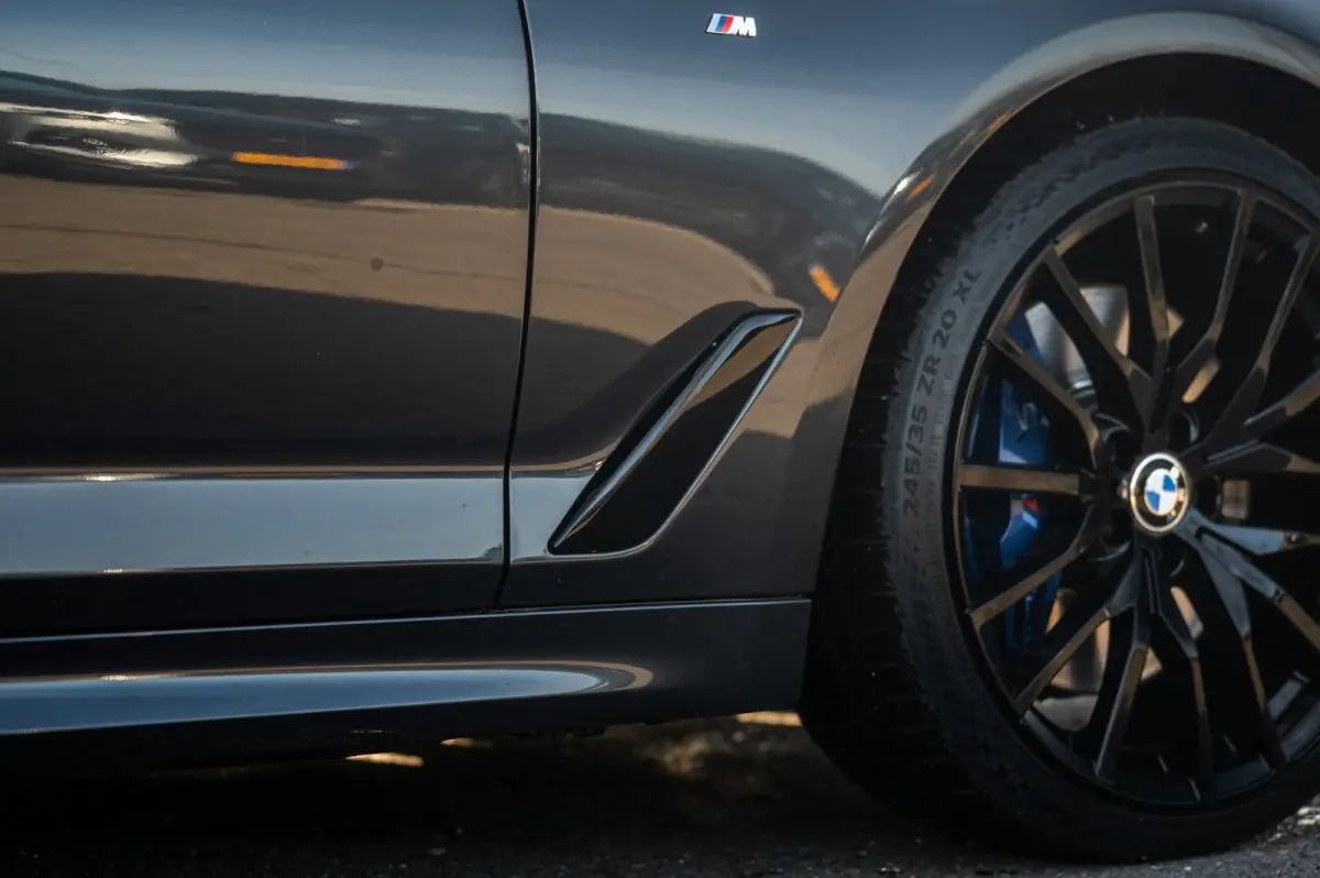 540i xDrive M-Sport I Bowers & Wilkins I Panoramadak I Stoelkoeling & verwarming I 20" Breedset nieuw