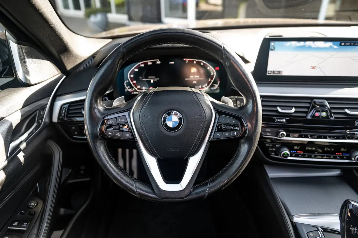 540i xDrive M-Sport I Bowers & Wilkins I Panoramadak I Stoelkoeling & verwarming I 20" Breedset nieuw