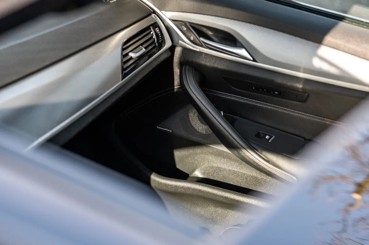 540i xDrive M-Sport I Bowers & Wilkins I Panoramadak I Stoelkoeling & verwarming I 20" Breedset nieuw