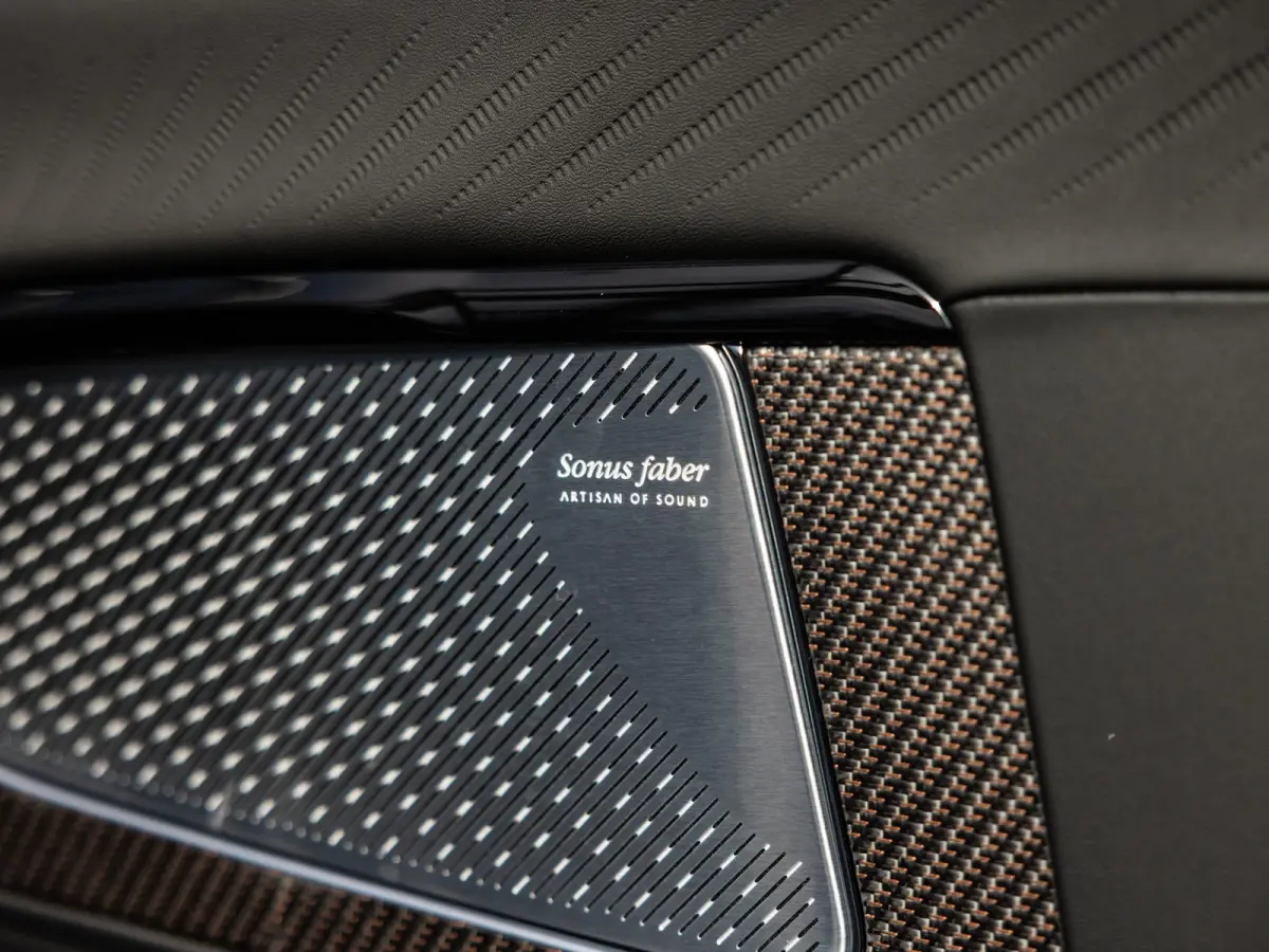 AWD Folgore 92.5 kWh 761pk | 2 jaar garantie | 20-21" velgen | Sonus Faber Premium Audio | Stoelventilatie | Cruise control adaptief