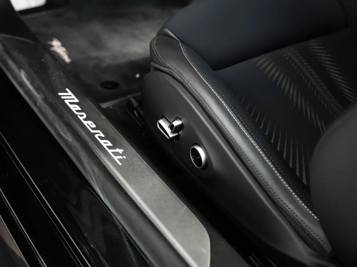 AWD Folgore 92.5 kWh 761pk | 2 jaar garantie | 20-21" velgen | Sonus Faber Premium Audio | Stoelventilatie | Cruise control adaptief
