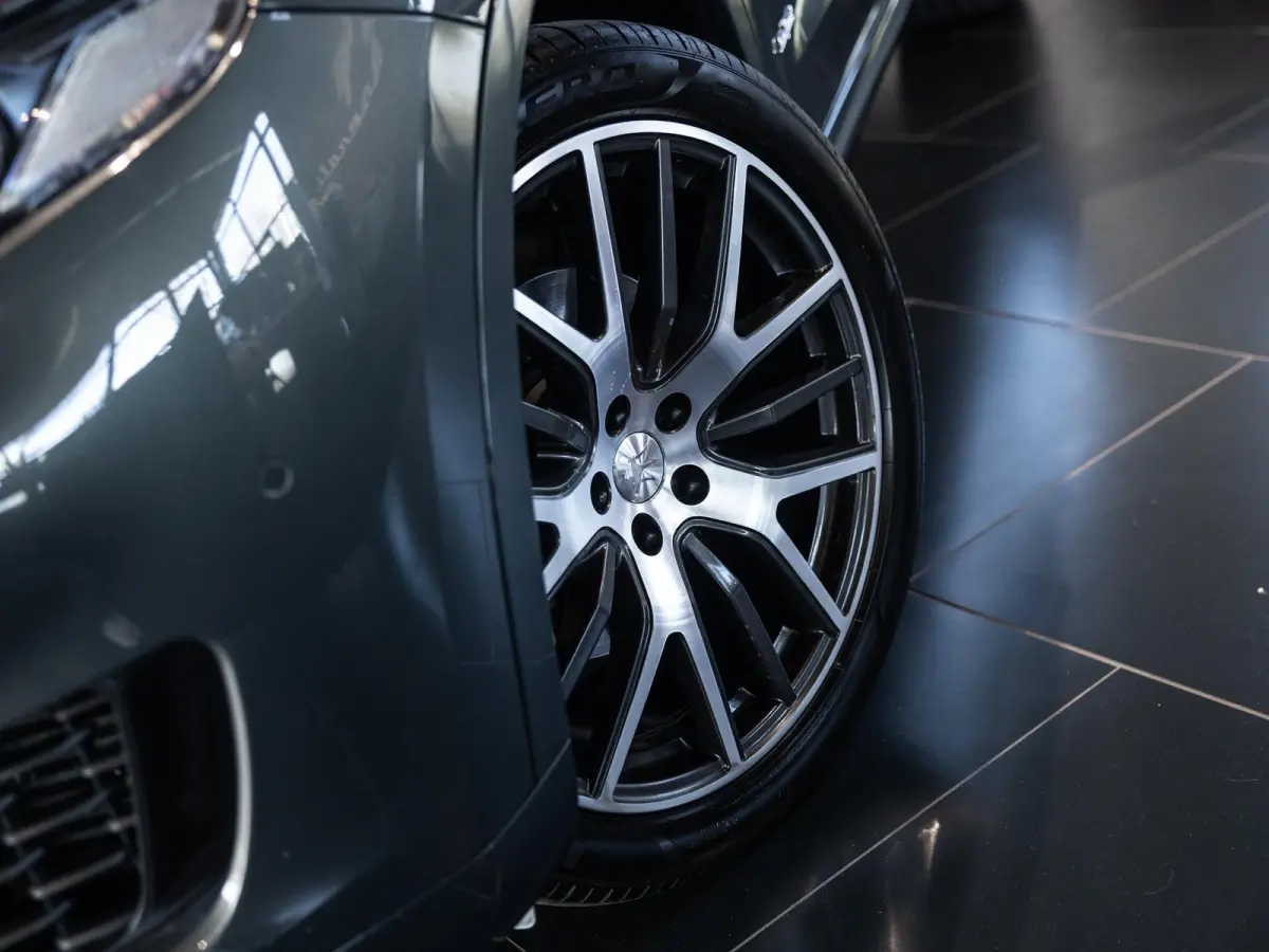 3.0 V6 AWD GranSport 350 pk | 1 jaar garantie |  Uitgebreid leder | Sportstoelen | Dubbel Privacy Glas | Premium Audio | 20" velgen | Driver Assistance Pack