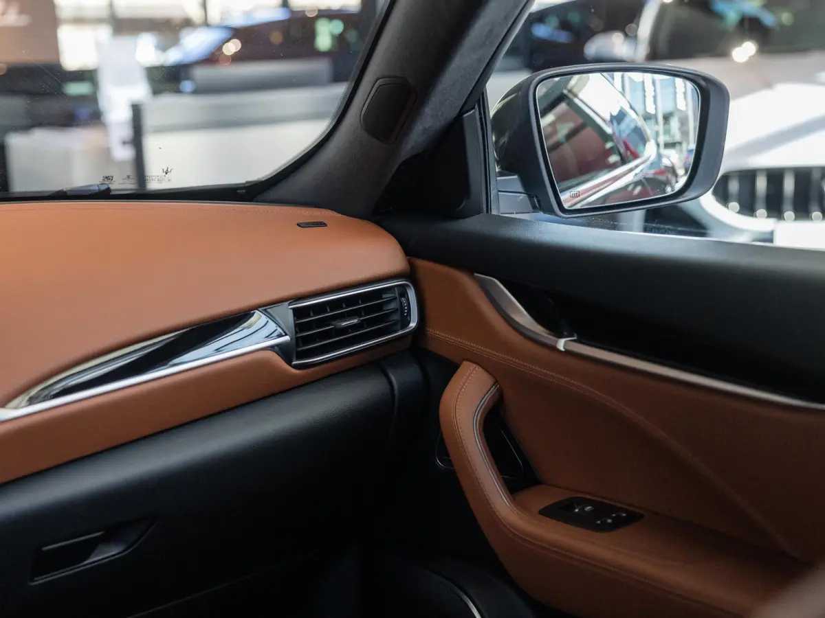 3.0 V6 AWD GranSport 350 pk | 1 jaar garantie |  Uitgebreid leder | Sportstoelen | Dubbel Privacy Glas | Premium Audio | 20" velgen | Driver Assistance Pack