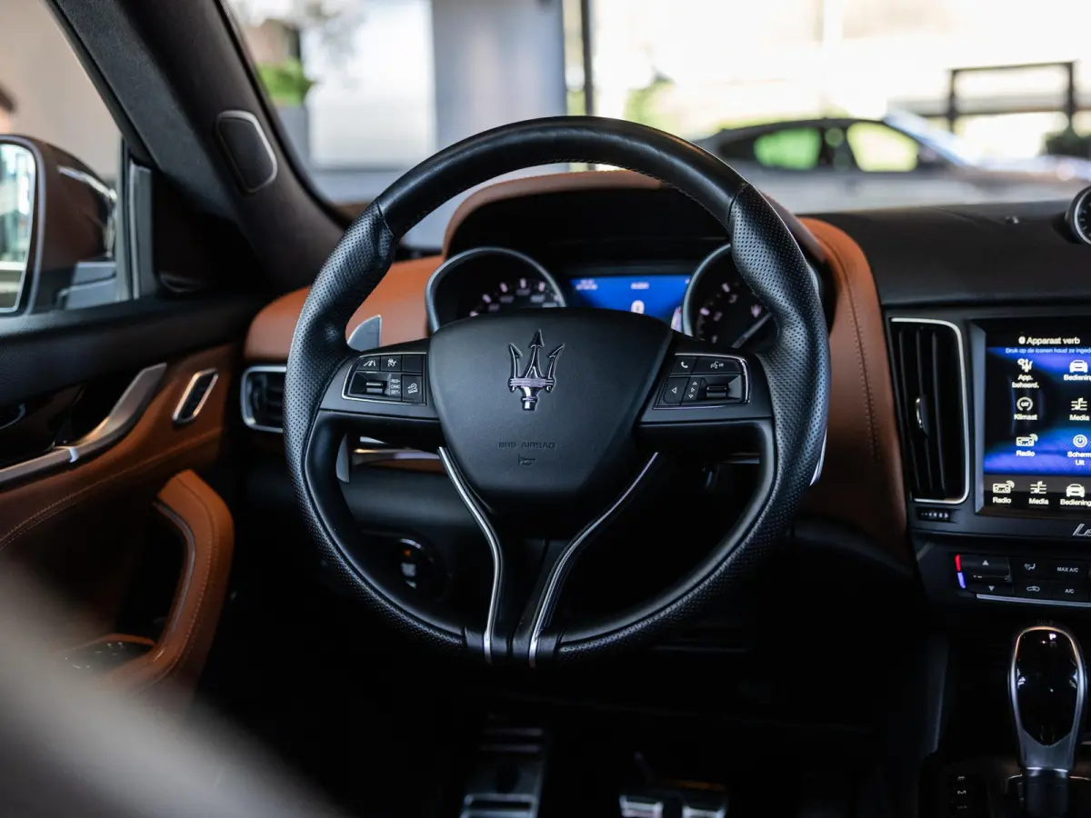 3.0 V6 AWD GranSport 350 pk | 1 jaar garantie |  Uitgebreid leder | Sportstoelen | Dubbel Privacy Glas | Premium Audio | 20" velgen | Driver Assistance Pack