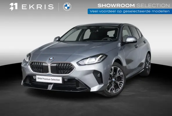 120 | M Sport | Achteruitrijcamera | Stoelverwarming | PDC | 18''