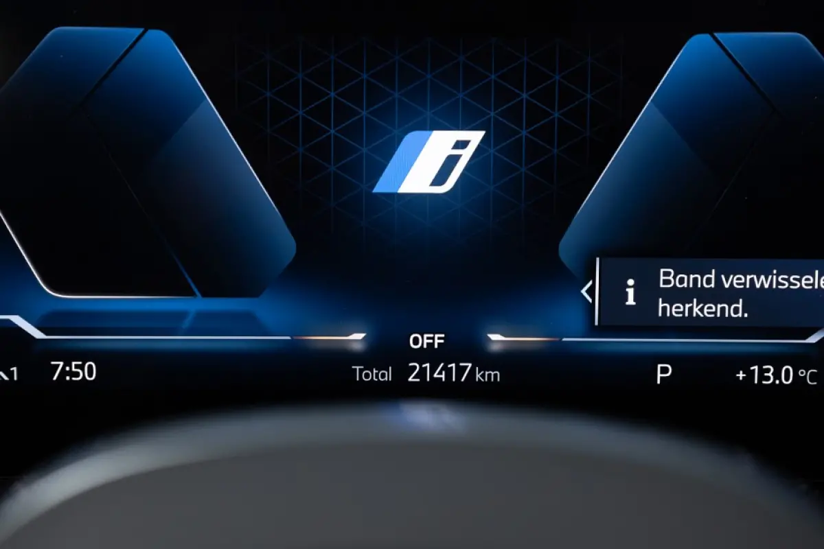 ActiveTourer 230e xDrive Luxury line | PANORAMADAK | LEDER | harman/kardon