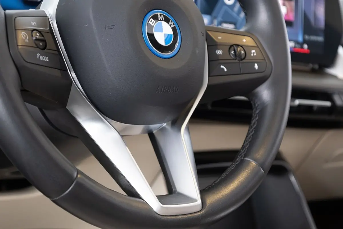 ActiveTourer 230e xDrive Luxury line | PANORAMADAK | LEDER | harman/kardon
