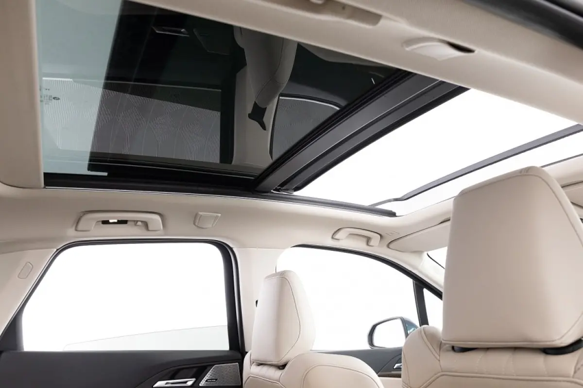 ActiveTourer 230e xDrive Luxury line | PANORAMADAK | LEDER | harman/kardon