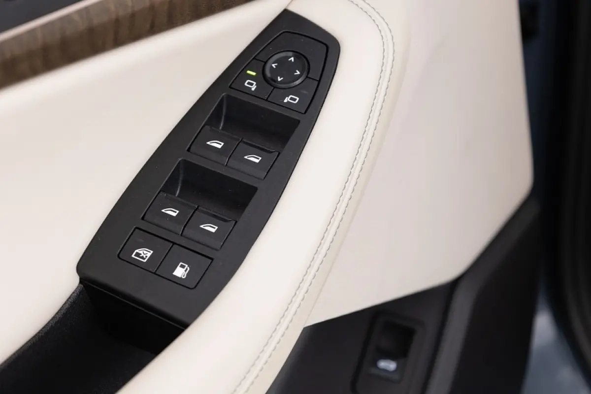 ActiveTourer 230e xDrive Luxury line | PANORAMADAK | LEDER | harman/kardon