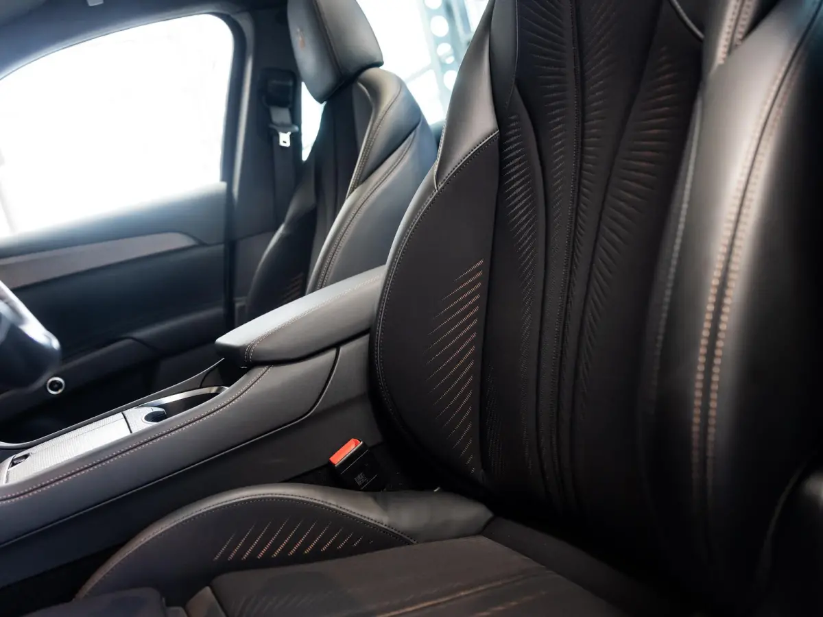 AWD Folgore 105kWh 550 pk | AWD | Panoramadak | Stoelventilatie | Stoel- en Stuurverwarming | Head Up Display
