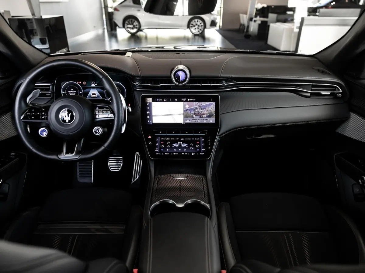 AWD Folgore 105kWh 550 pk | AWD | Panoramadak | Stoelventilatie | Stoel- en Stuurverwarming | Head Up Display