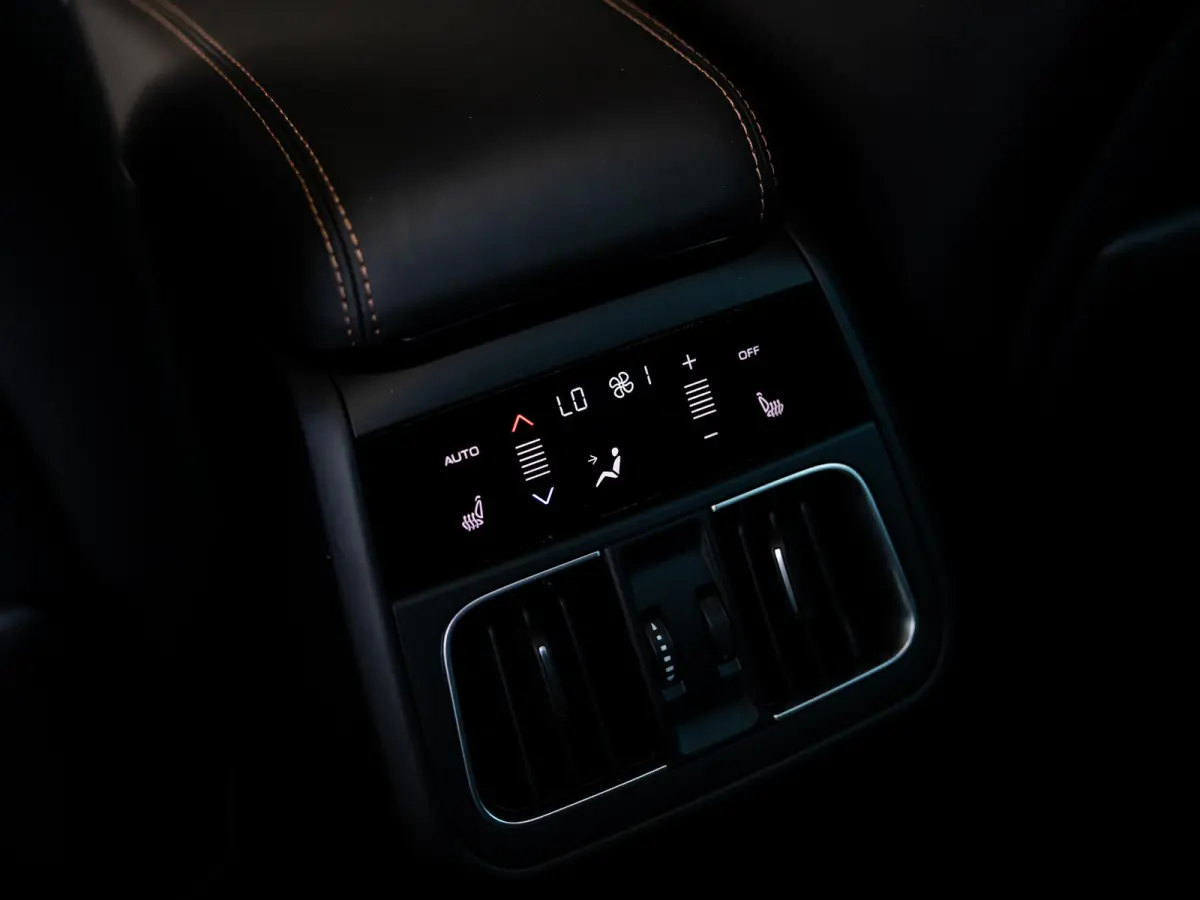 AWD Folgore 105kWh 550 pk | AWD | Panoramadak | Stoelventilatie | Stoel- en Stuurverwarming | Head Up Display