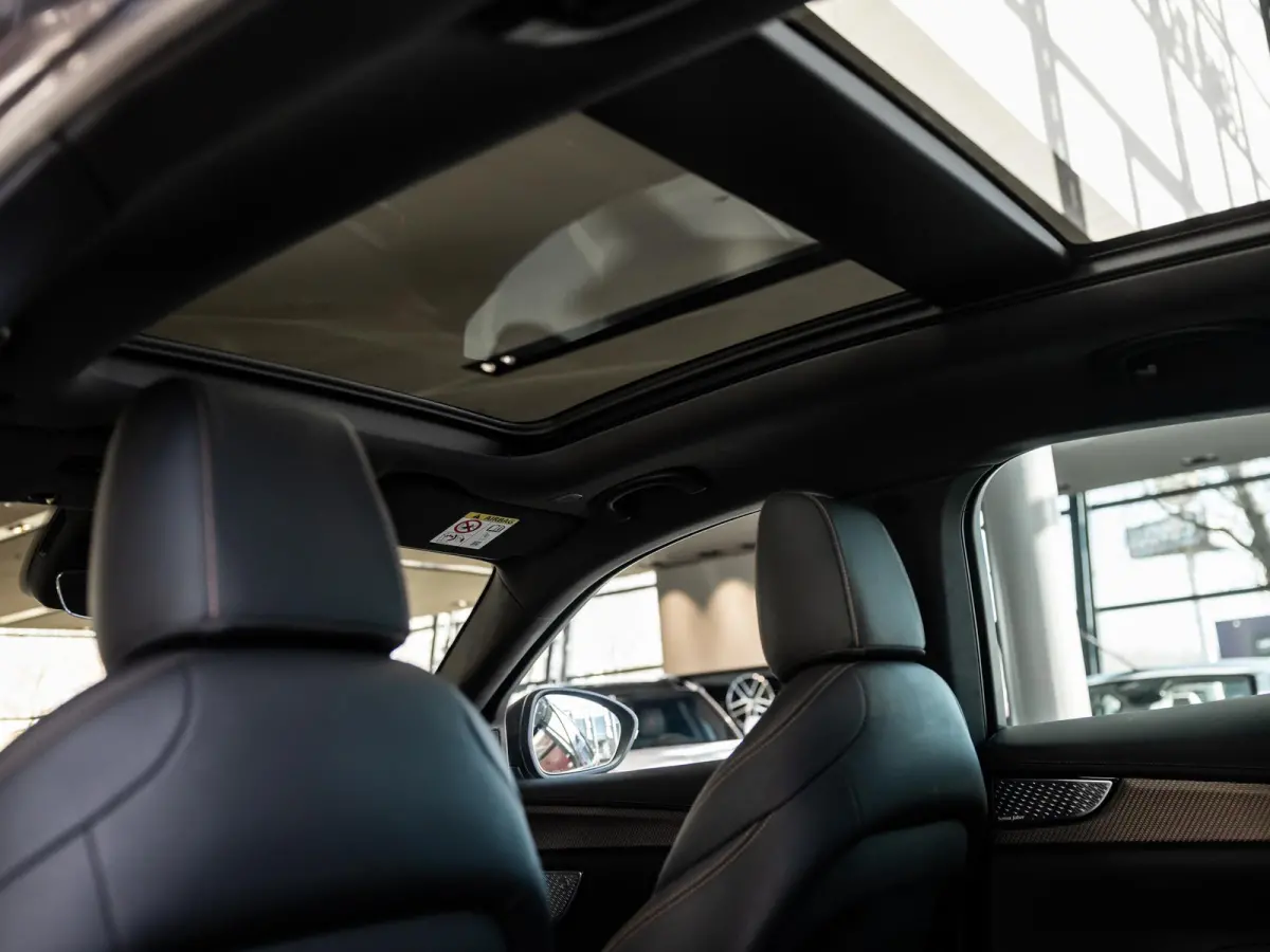 AWD Folgore 105kWh 550 pk | AWD | Panoramadak | Stoelventilatie | Stoel- en Stuurverwarming | Head Up Display