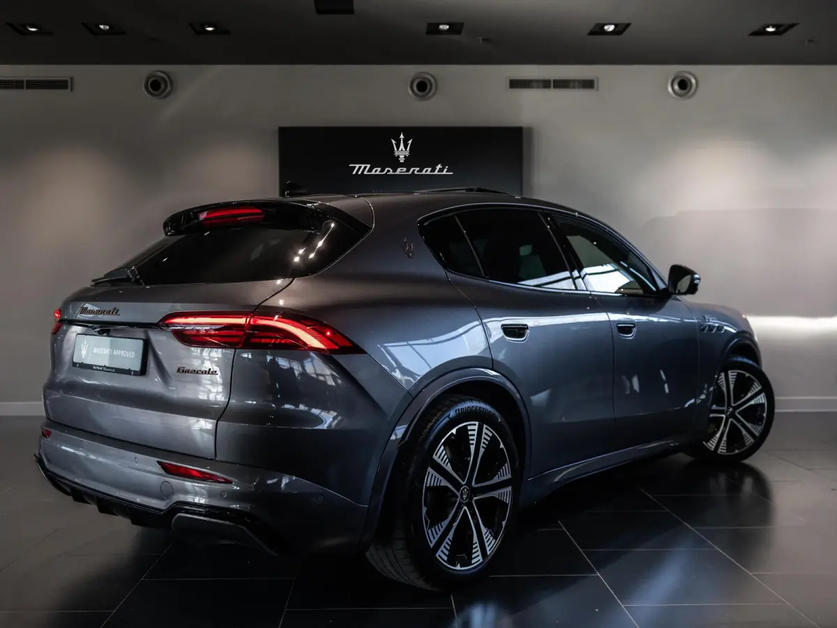 AWD Folgore 105kWh 550 pk | AWD | Panoramadak | Stoelventilatie | Stoel- en Stuurverwarming | Head Up Display