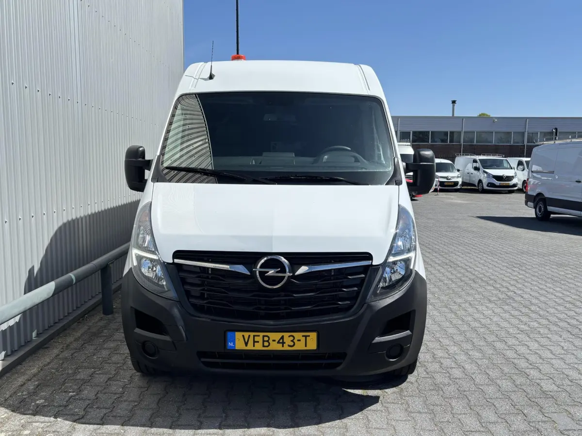2.3 Turbo L2H2*A/C*CRUISE*HAAK*CAM*TEL*PDC*