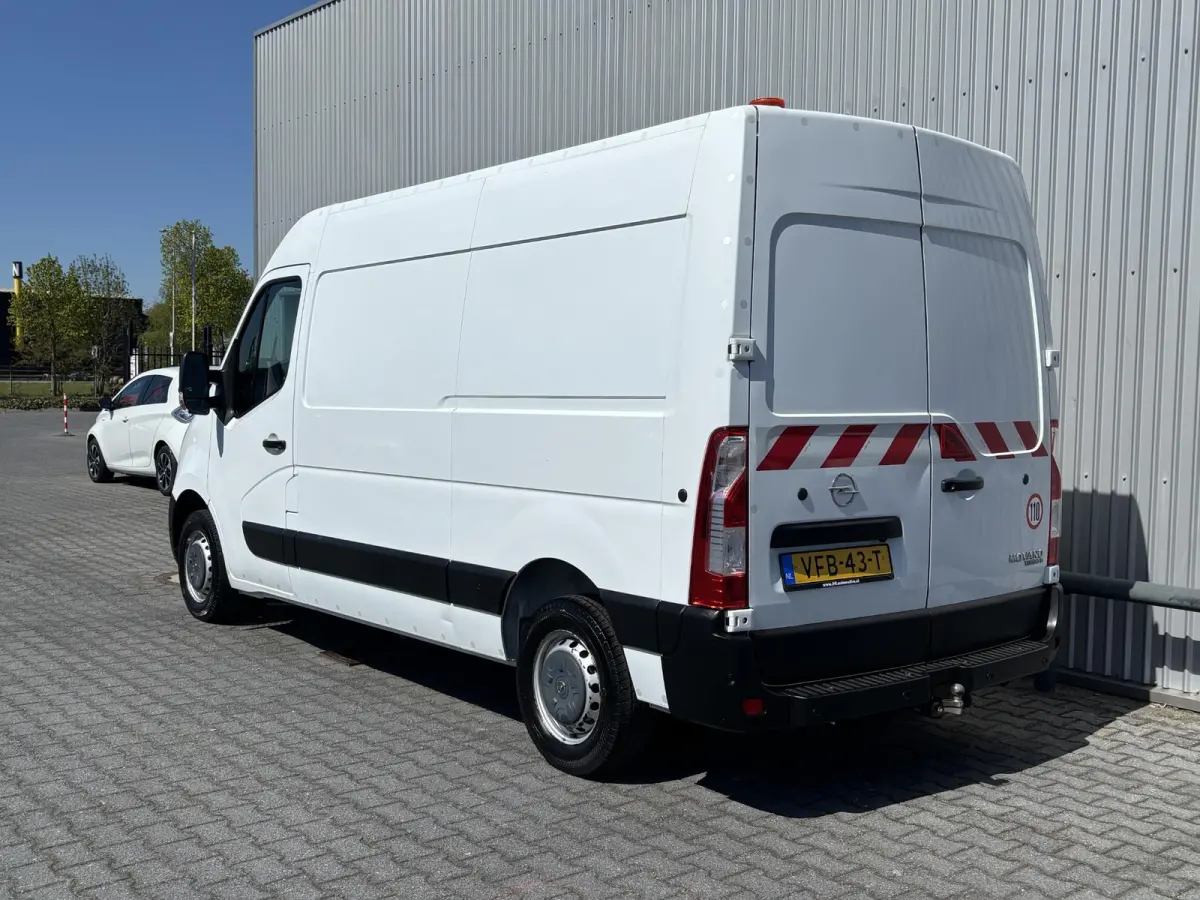 2.3 Turbo L2H2*A/C*CRUISE*HAAK*CAM*TEL*PDC*
