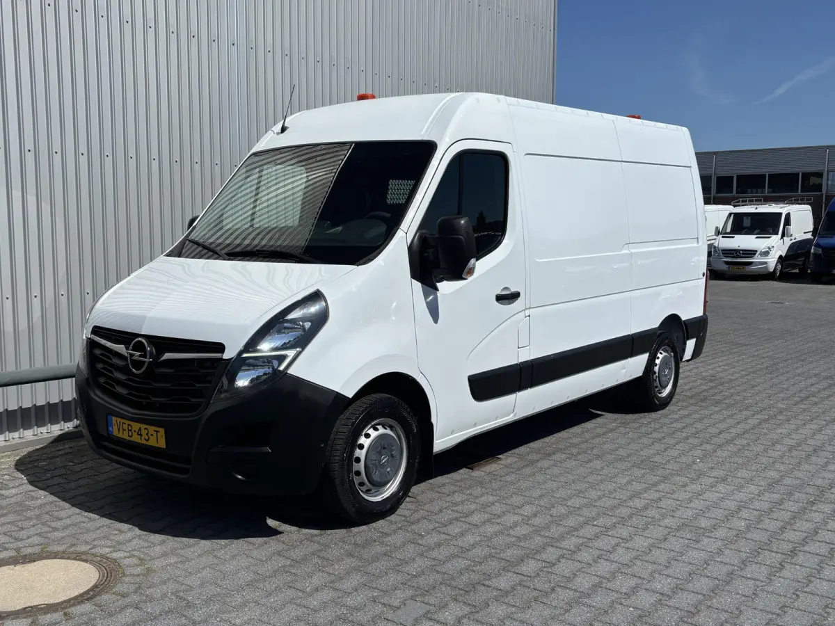 2.3 Turbo L2H2*A/C*CRUISE*HAAK*CAM*TEL*PDC*