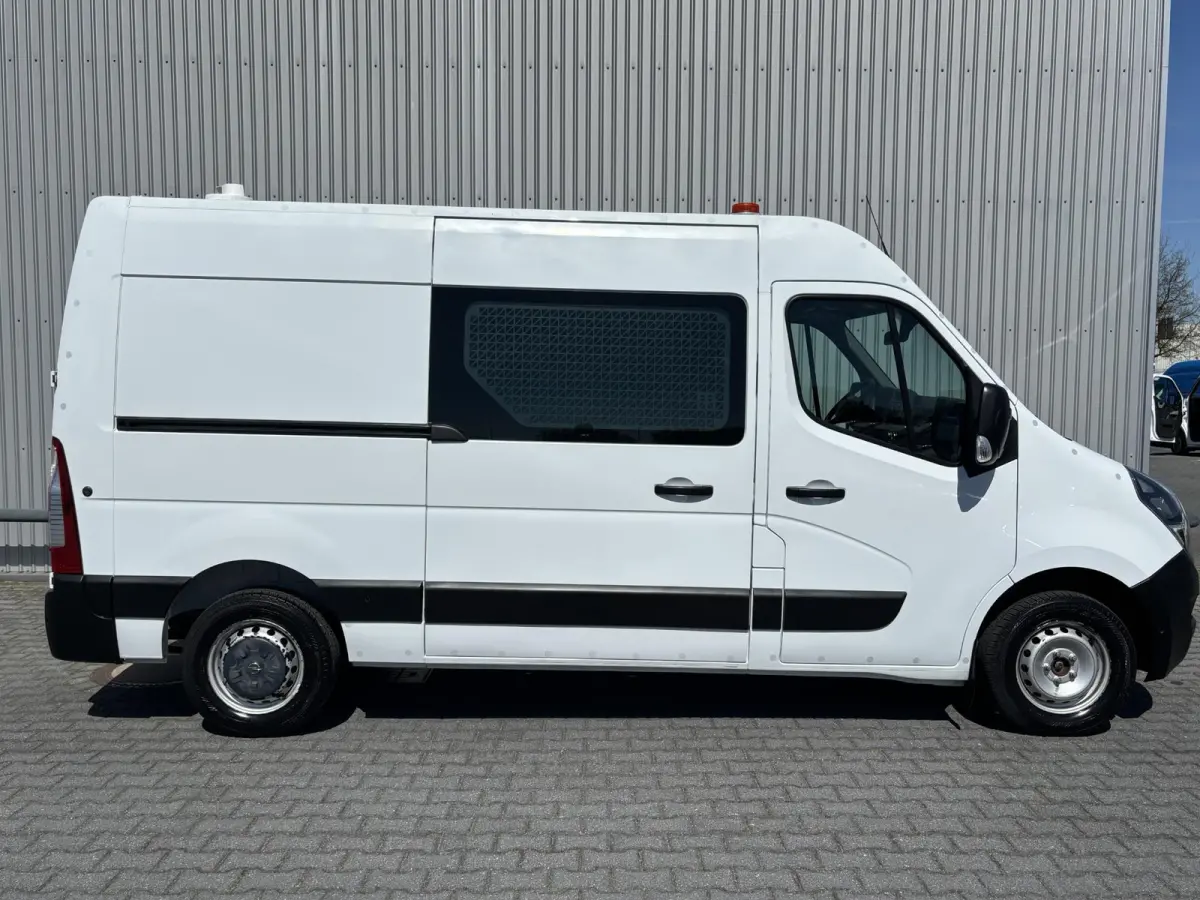 2.3 Turbo L2H2*A/C*CRUISE*HAAK*CAM*TEL*PDC*