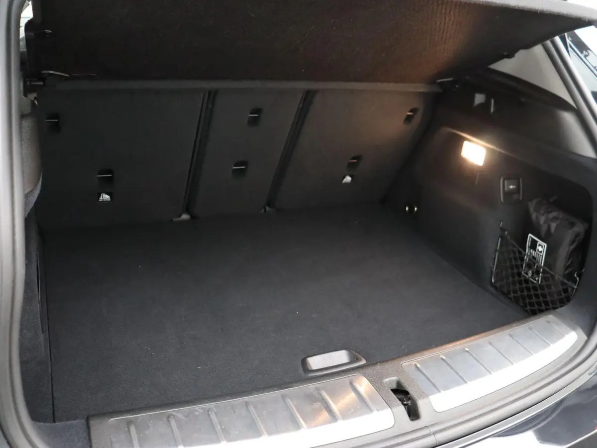 xDrive25e Spiegels Elektrisch Inklapbaar | SoH 92% | Achteruitrijcamera | Verwarmde Stoelen | Park Assistant | Head-Up Display | 17''