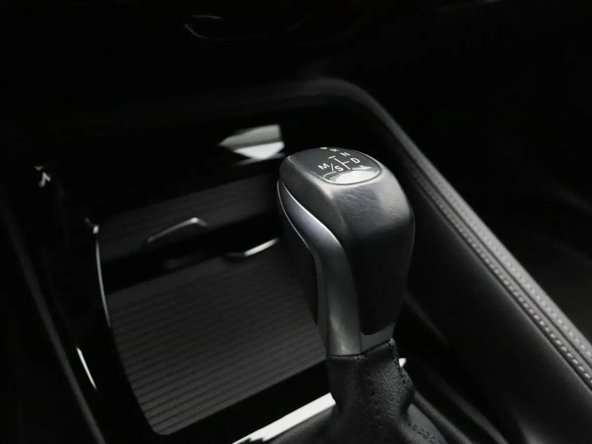 xDrive25e Spiegels Elektrisch Inklapbaar | SoH 92% | Achteruitrijcamera | Verwarmde Stoelen | Park Assistant | Head-Up Display | 17''