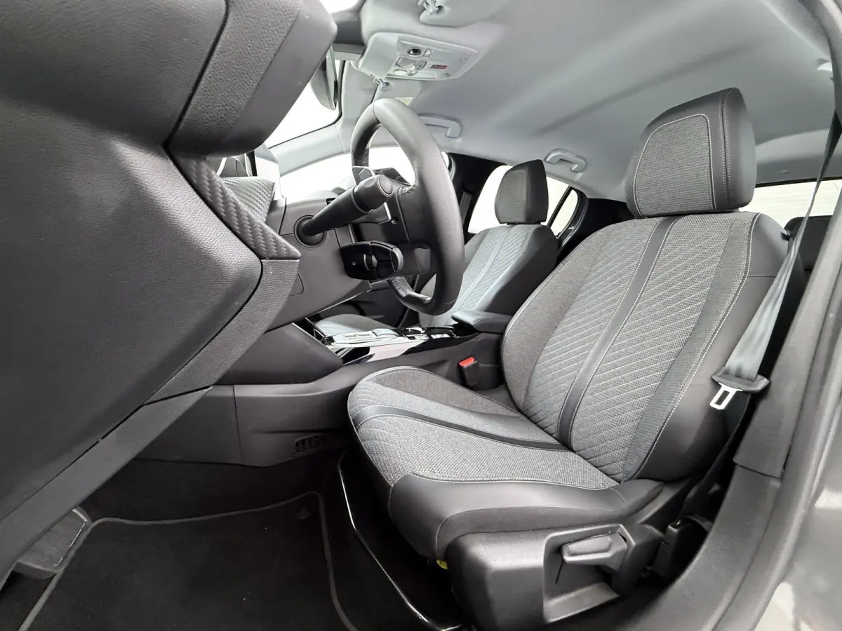Hybrid e-DCS6 Allure RIJKLAARPRIJS | FABRIEKSGARANTIE t/m 03-2027 | TOPSTAAT! | KEYLESS ENTRY | APPLE CARPLAY-ANDROID AUTO| PARKEERSENSOREN VOOR EN ACHTER |