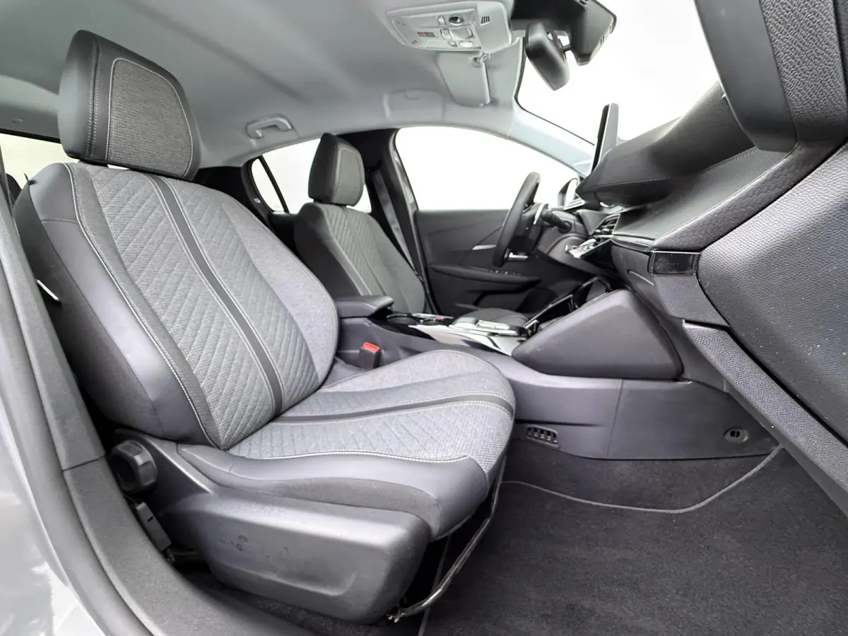 Hybrid e-DCS6 Allure RIJKLAARPRIJS | FABRIEKSGARANTIE t/m 03-2027 | TOPSTAAT! | KEYLESS ENTRY | APPLE CARPLAY-ANDROID AUTO| PARKEERSENSOREN VOOR EN ACHTER |