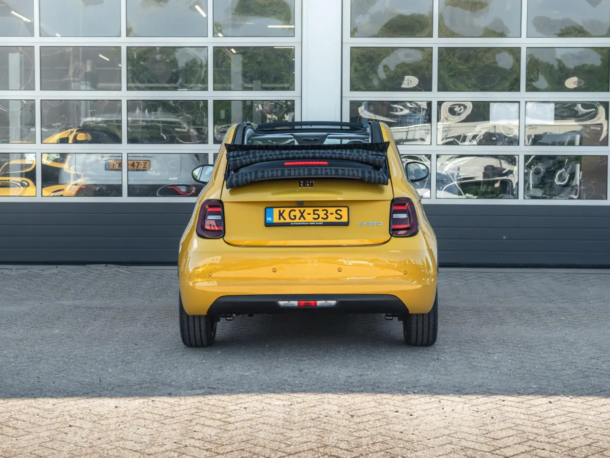 Hybrid La Prima Cabrio | Clima | LED | PDC | JBL Premium Audio | 17" | Camera | Canneloni Ivory/Piombo interieur