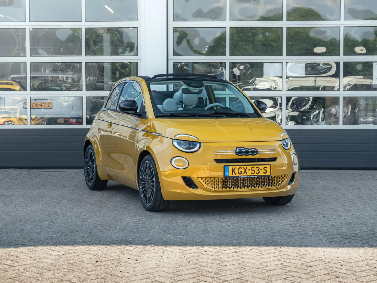 Hybrid La Prima Cabrio | Clima | LED | PDC | JBL Premium Audio | 17" | Camera | Canneloni Ivory/Piombo interieur
