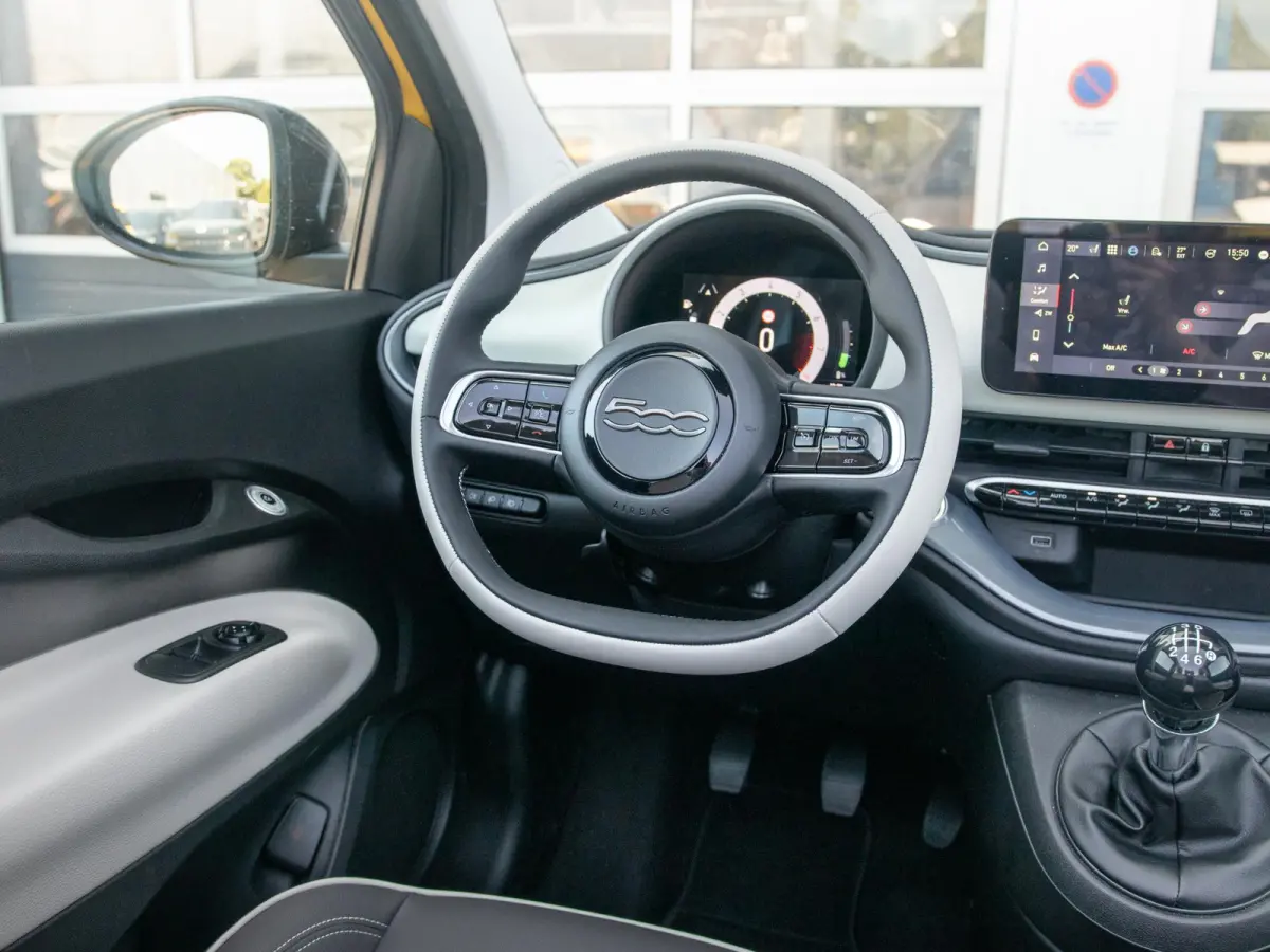 Hybrid La Prima Cabrio | Clima | LED | PDC | JBL Premium Audio | 17" | Camera | Canneloni Ivory/Piombo interieur