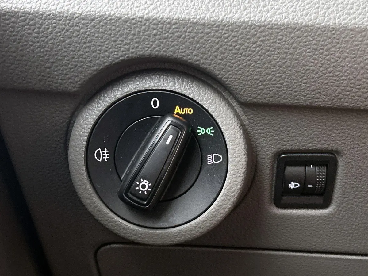 2.0 TDI L1H1 110PK Airco | DAB+ | App-Connect | Cruise Control | Parkeersensoren Achter |
