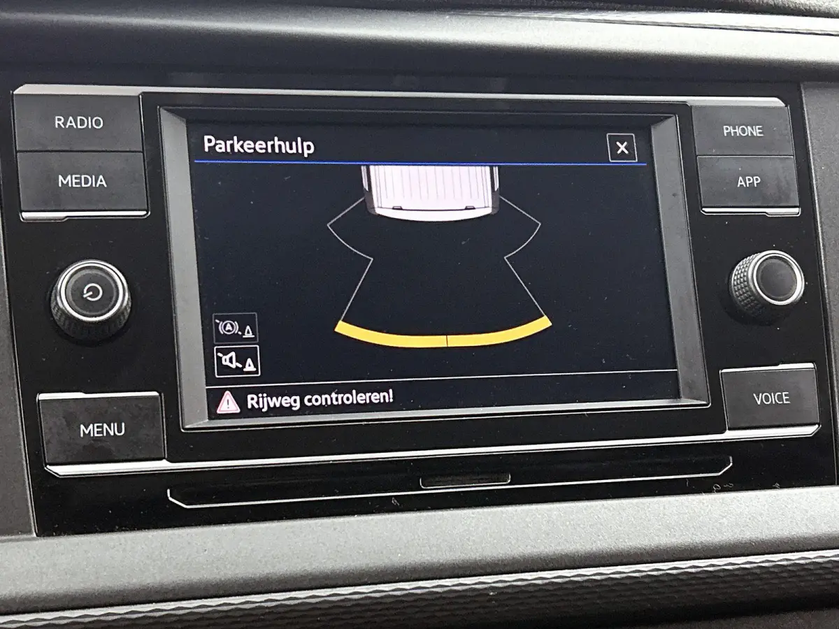 2.0 TDI L1H1 110PK Airco | DAB+ | App-Connect | Cruise Control | Parkeersensoren Achter |