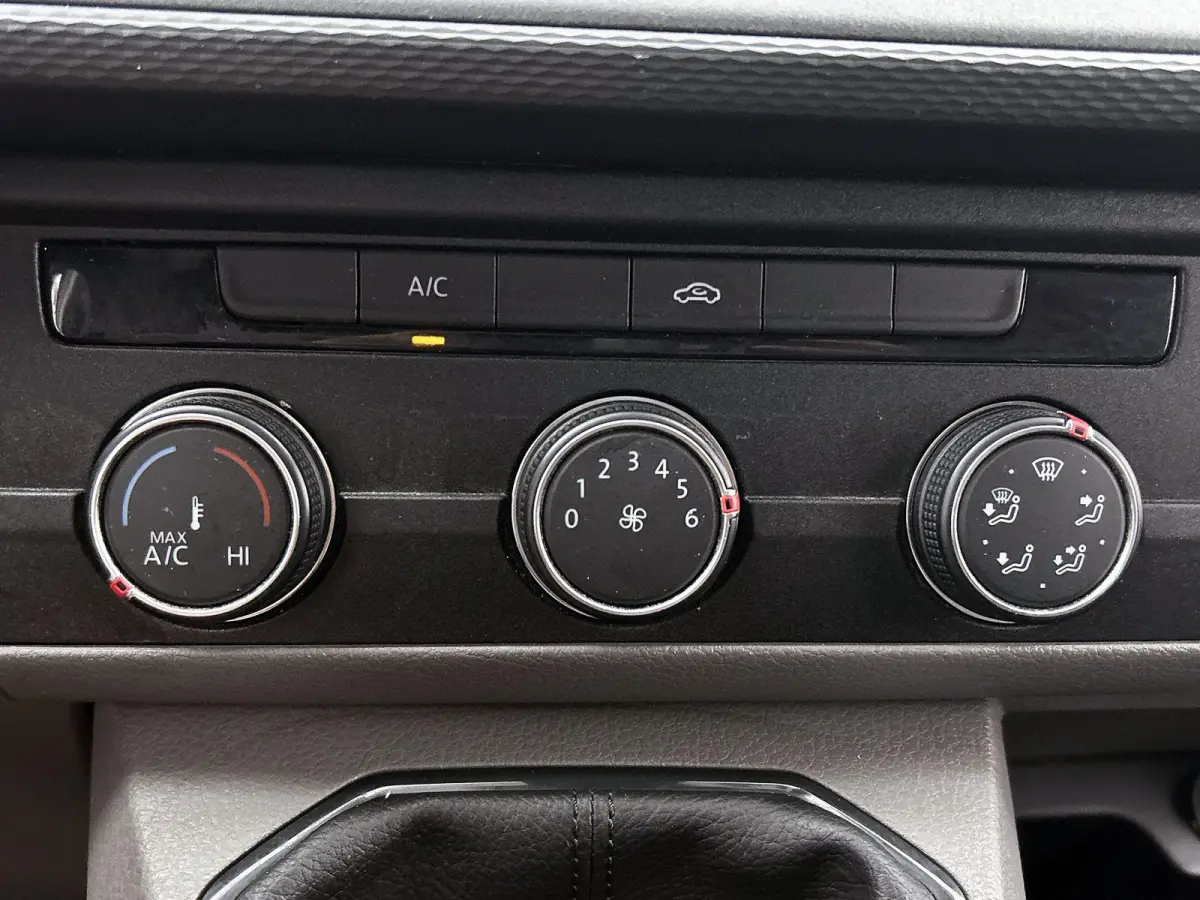 2.0 TDI L1H1 110PK Airco | DAB+ | App-Connect | Cruise Control | Parkeersensoren Achter |