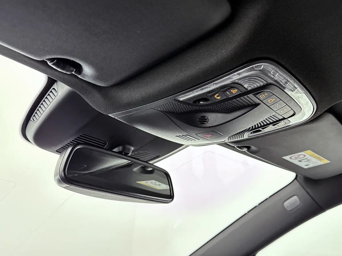 250d DC L3 AMG 4-Matic Maxton Spoilers Hyacinth Red metallic Dubbele Cabine Leder Dubbele Schuifdeur Lane Assist
