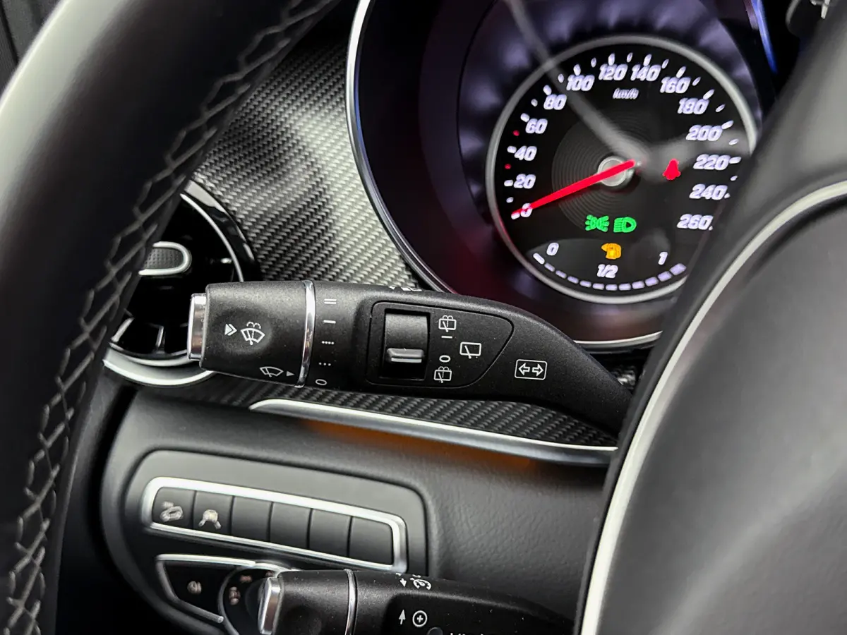 250d DC L3 AMG 4-Matic Maxton Spoilers Hyacinth Red metallic Dubbele Cabine Leder Dubbele Schuifdeur Lane Assist