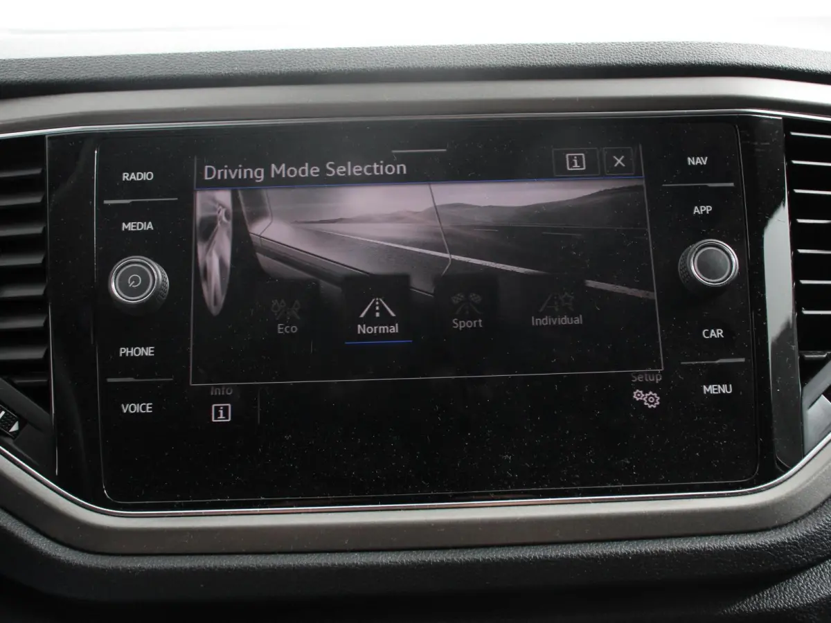 1.5 TSI 150pk DSG Style Team Climate Control Camera Parkeer sensoren Adaptive Cruise control Dab Electrisch bedienbare kofferbak Lichtmetalen Velgen